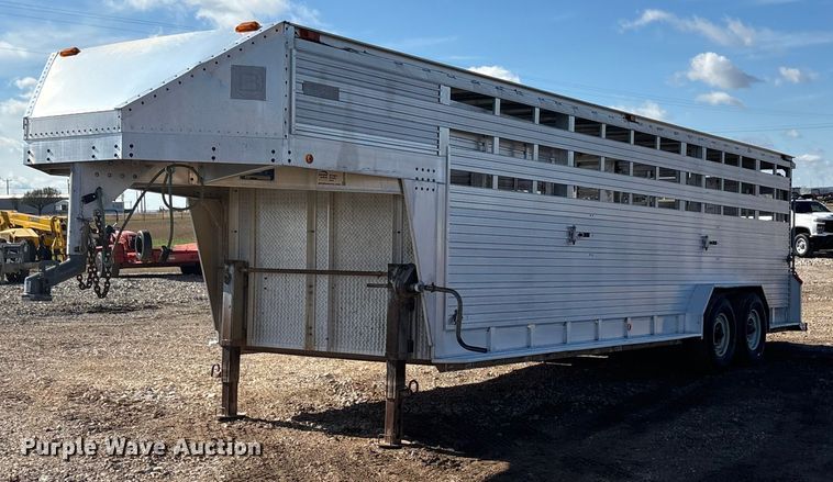 image for item EA7794 1992 Barrett livestock trailer