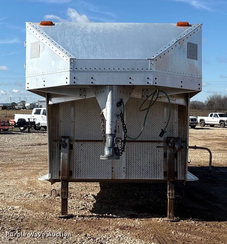 image for item EA7794 1992 Barrett livestock trailer