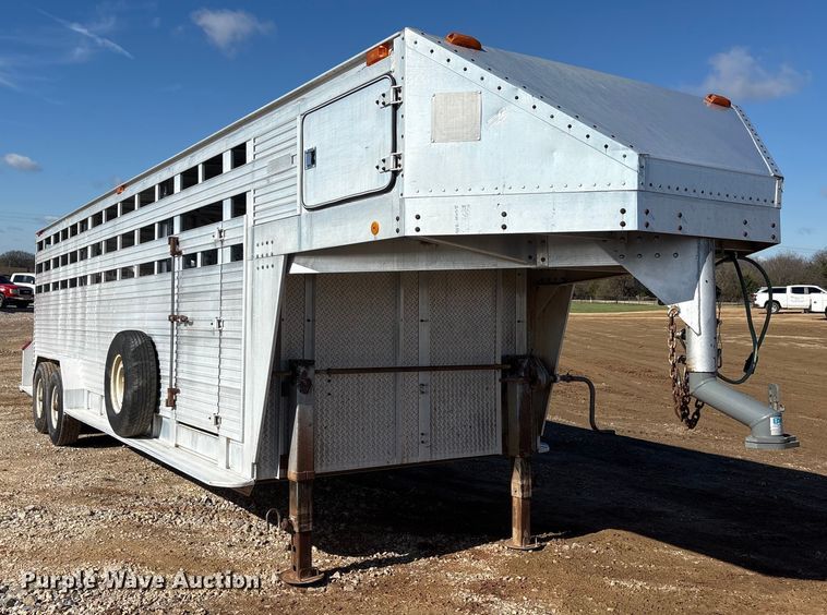 image for item EA7794 1992 Barrett livestock trailer
