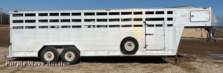 image for item EA7794 1992 Barrett livestock trailer