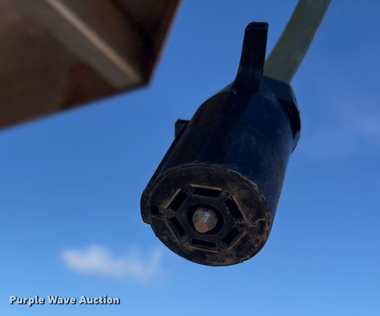 image for item EA7794 1992 Barrett livestock trailer