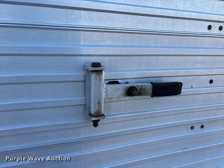 image for item EA7794 1992 Barrett livestock trailer