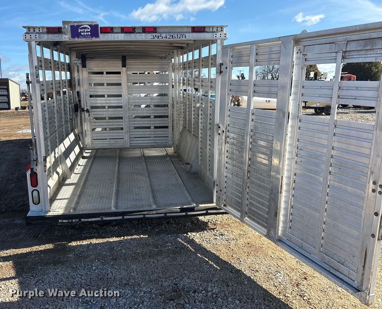 image for item EA7794 1992 Barrett livestock trailer