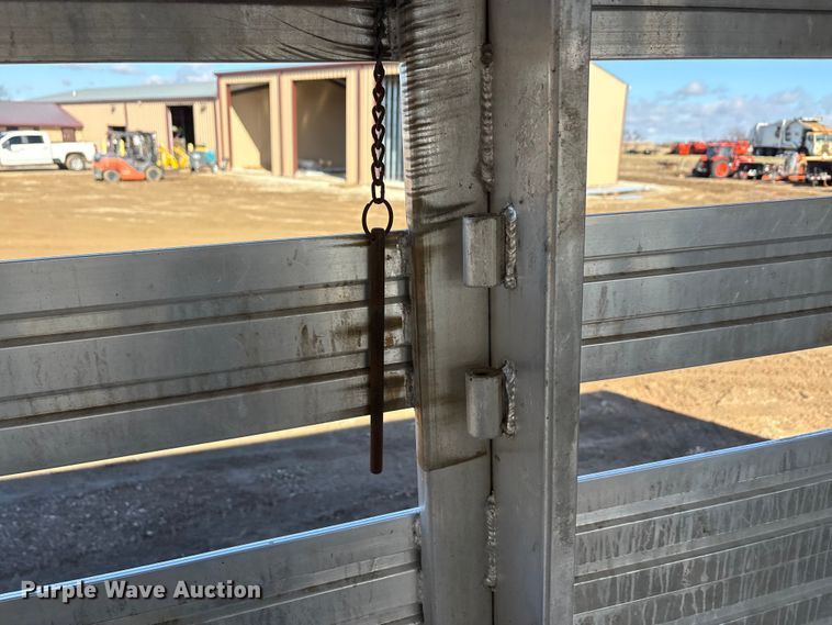 image for item EA7794 1992 Barrett livestock trailer