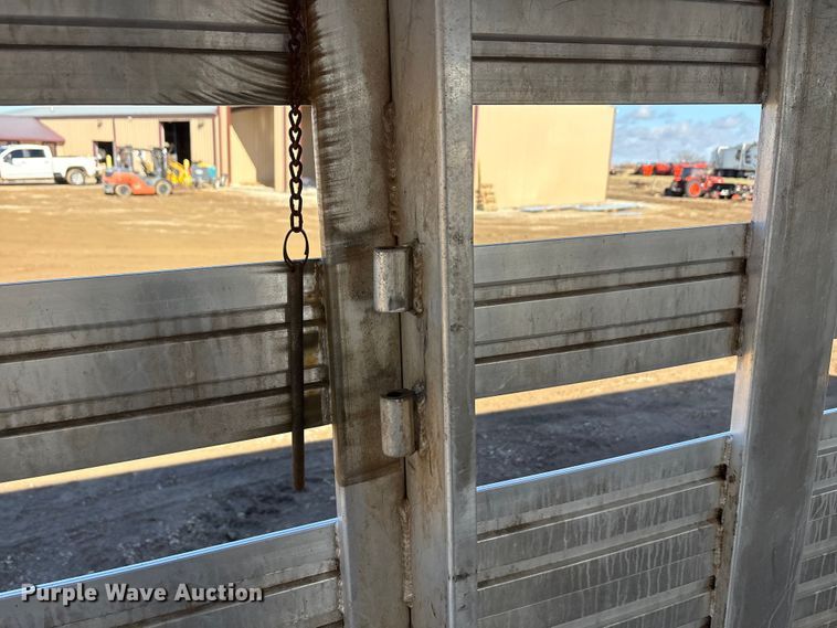 image for item EA7794 1992 Barrett livestock trailer