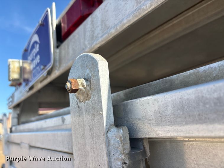 image for item EA7794 1992 Barrett livestock trailer