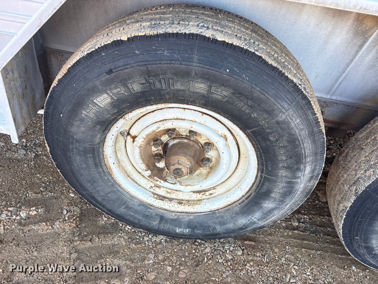 image for item EA7794 1992 Barrett livestock trailer