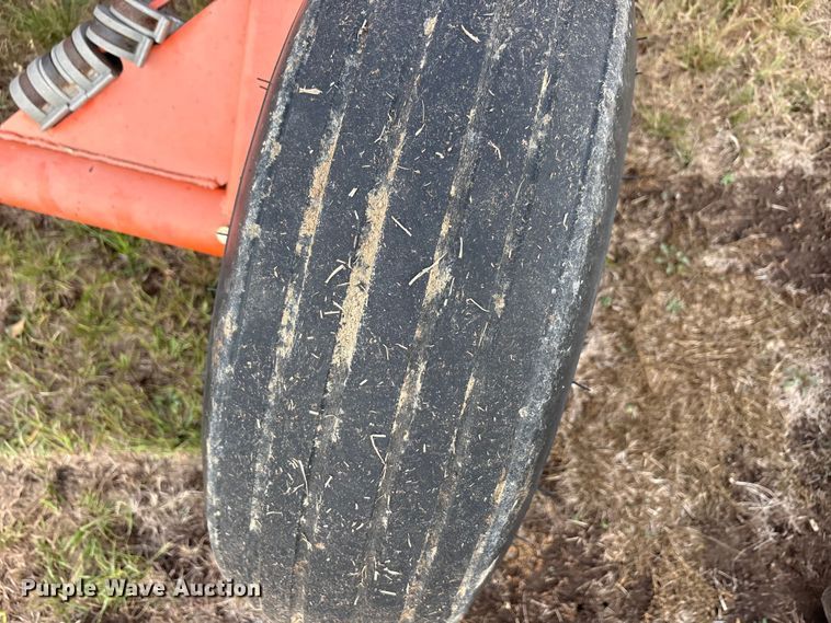 image for item EA7798 2019 Land Pride AR2510 aerator