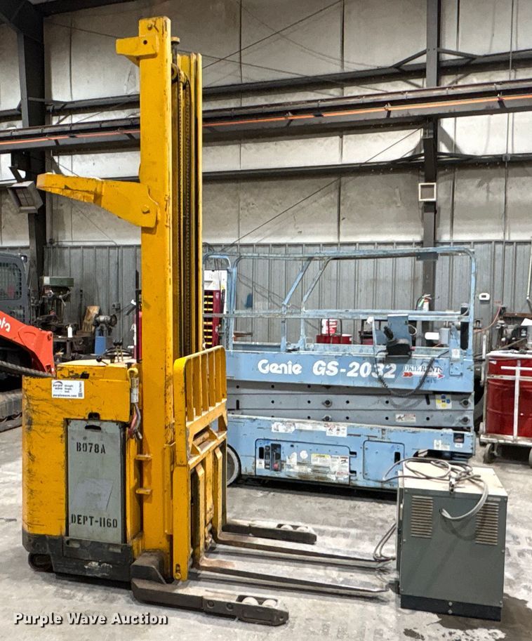 image for item EA7841 Raymond 20-R30TN order picker