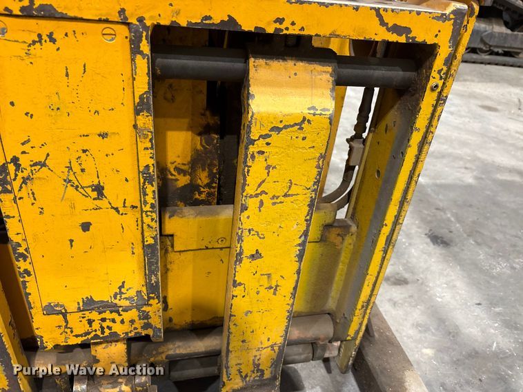 image for item EA7841 Raymond 20-R30TN order picker