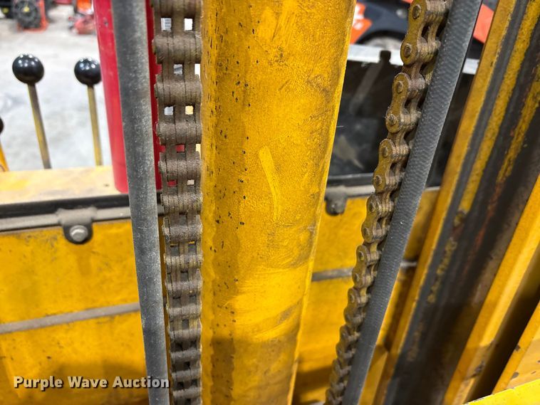 image for item EA7841 Raymond 20-R30TN order picker