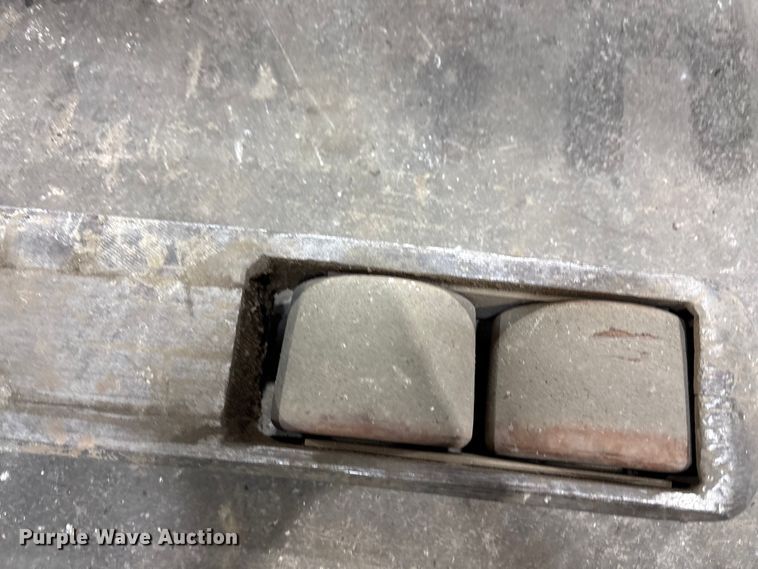 image for item EA7841 Raymond 20-R30TN order picker