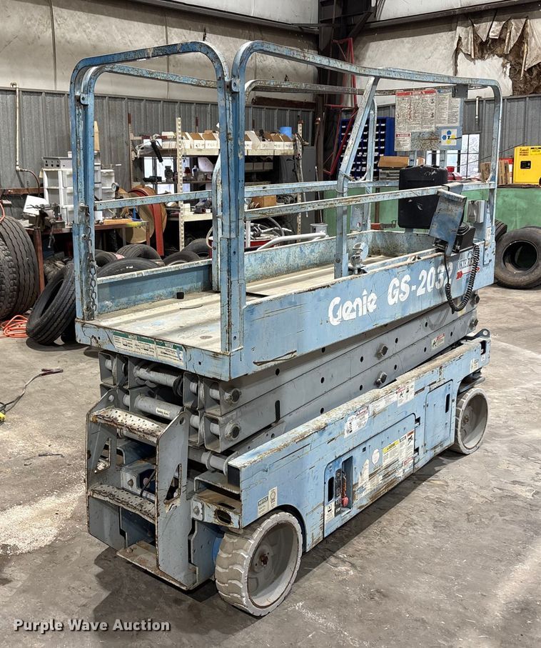 image for item EA7842 Genie GS-2032 scissor lift