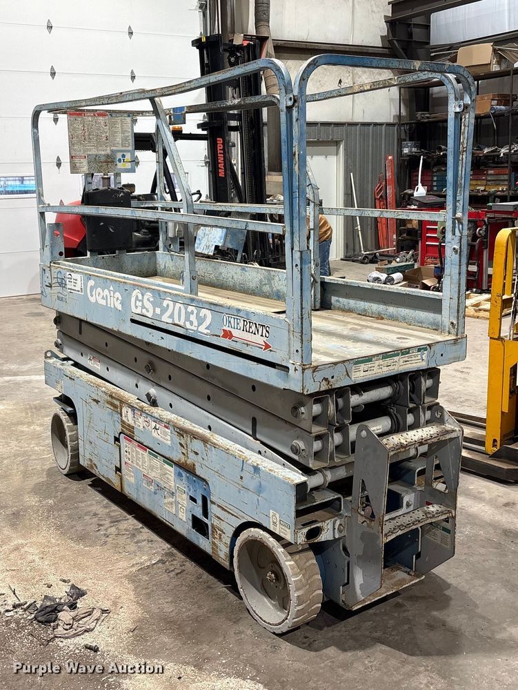 image for item EA7842 Genie GS-2032 scissor lift