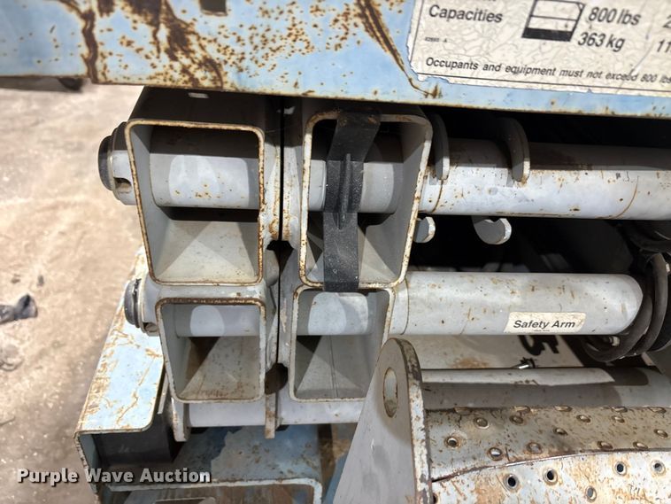 image for item EA7842 Genie GS-2032 scissor lift