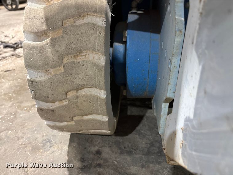 image for item EA7842 Genie GS-2032 scissor lift