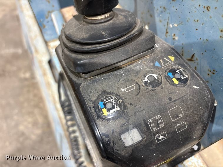 image for item EA7842 Genie GS-2032 scissor lift