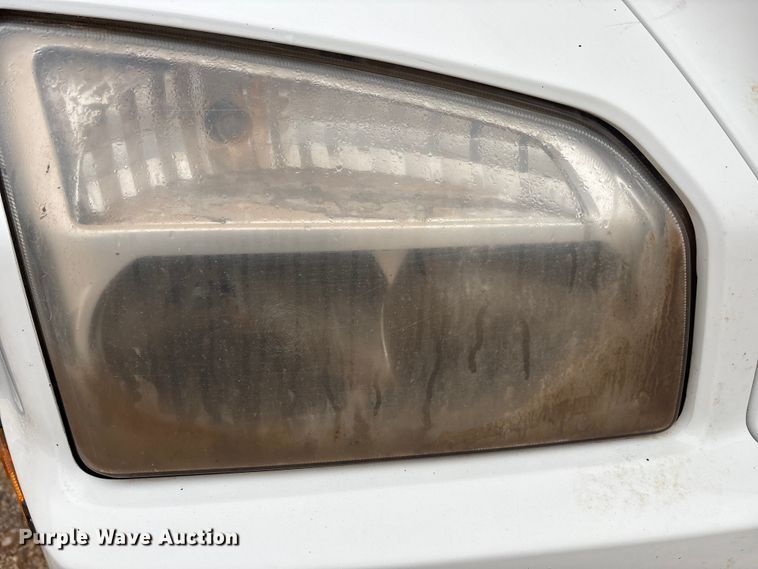 image for item EA7843 2016 Kenworth T880 truck cab and chassis