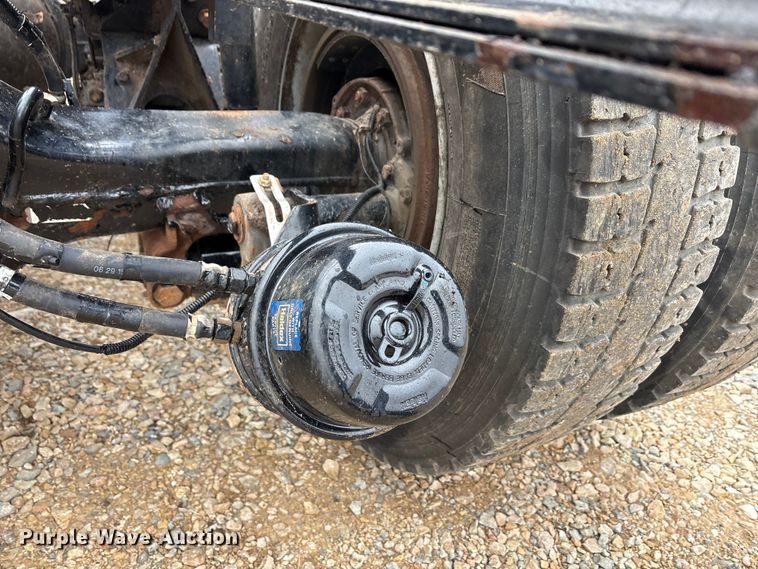 image for item EA7843 2016 Kenworth T880 truck cab and chassis