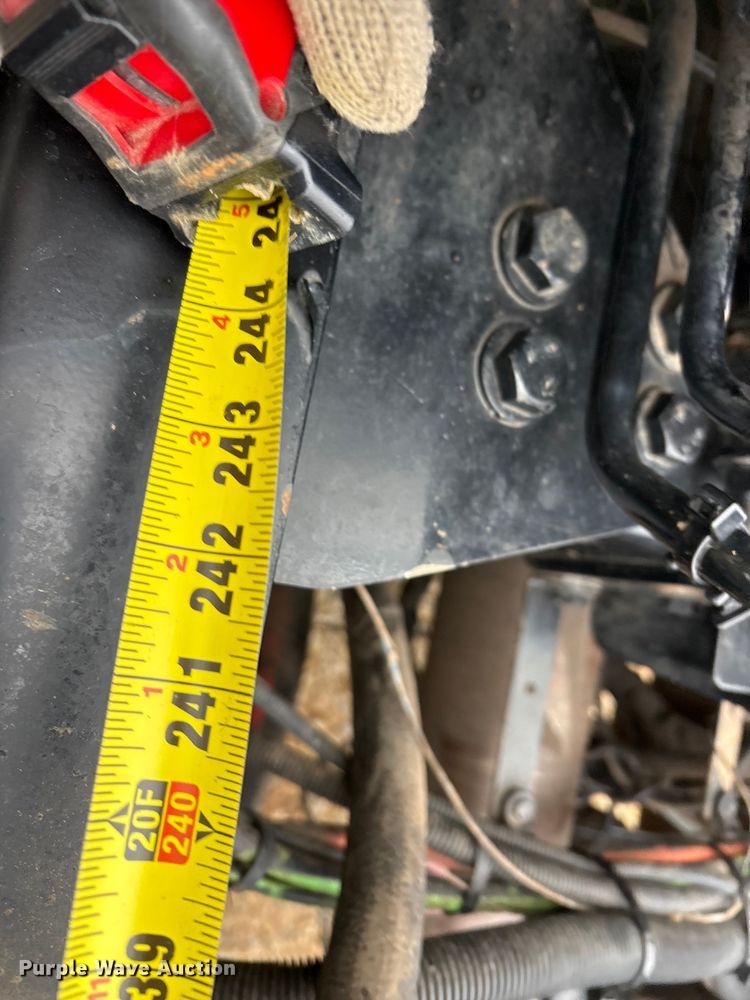 image for item EA7843 2016 Kenworth T880 truck cab and chassis