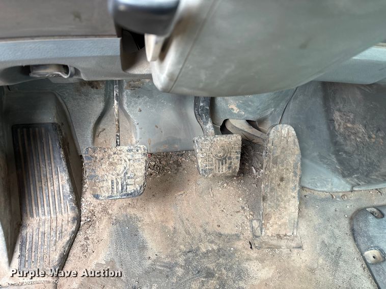 image for item EA7843 2016 Kenworth T880 truck cab and chassis