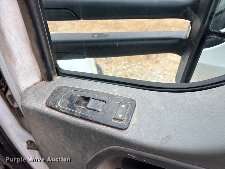 image for item EA7843 2016 Kenworth T880 truck cab and chassis