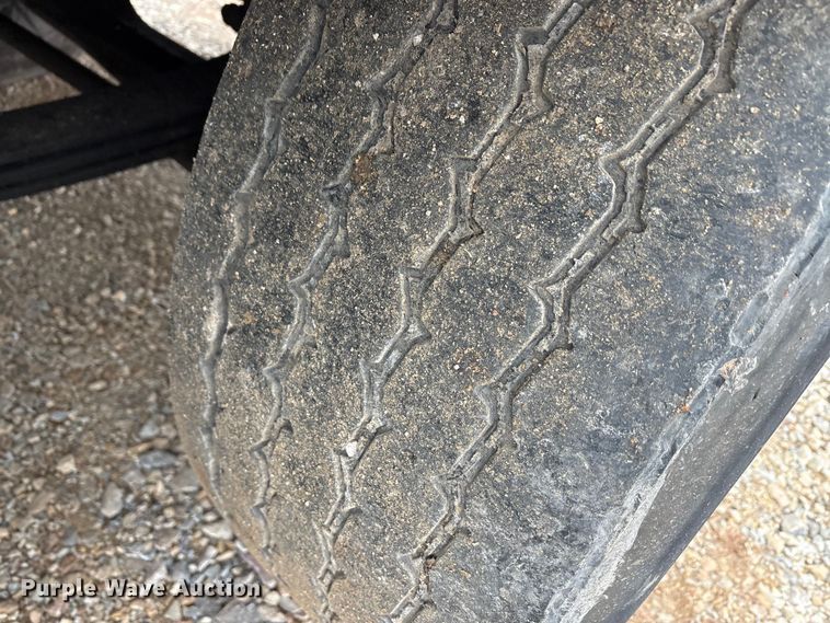 image for item EA7843 2016 Kenworth T880 truck cab and chassis