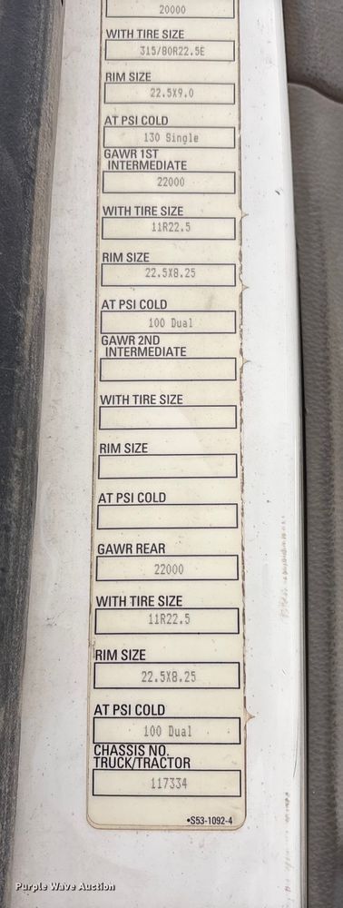 image for item EA7843 2016 Kenworth T880 truck cab and chassis