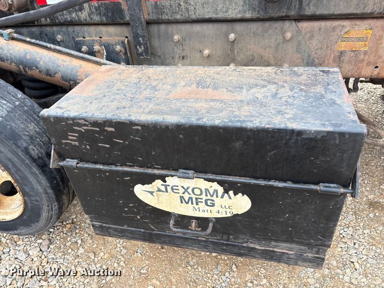 image for item EA7844 2017 Kenworth T880 roll-off container truck