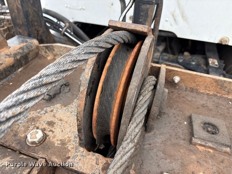 image for item EA7844 2017 Kenworth T880 roll-off container truck