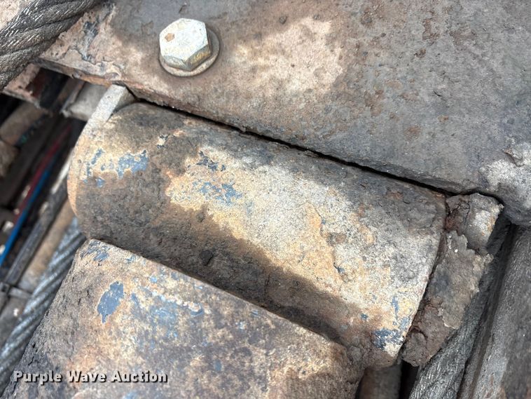 image for item EA7844 2017 Kenworth T880 roll-off container truck