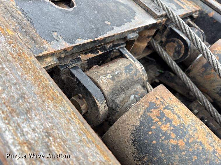 image for item EA7844 2017 Kenworth T880 roll-off container truck