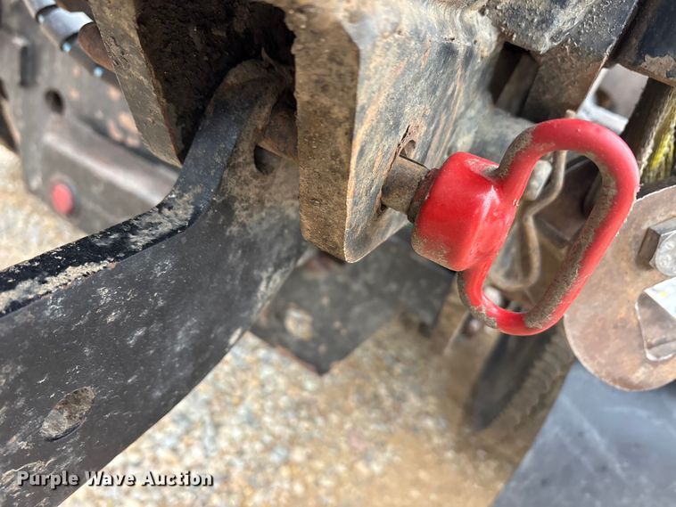 image for item EA7844 2017 Kenworth T880 roll-off container truck