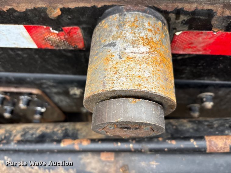 image for item EA7844 2017 Kenworth T880 roll-off container truck