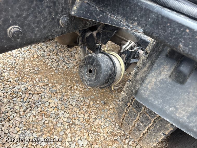 image for item EA7844 2017 Kenworth T880 roll-off container truck