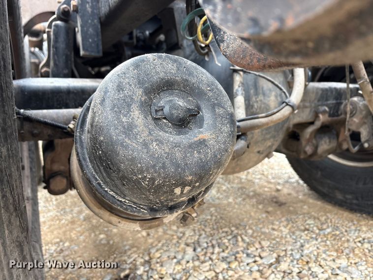 image for item EA7844 2017 Kenworth T880 roll-off container truck