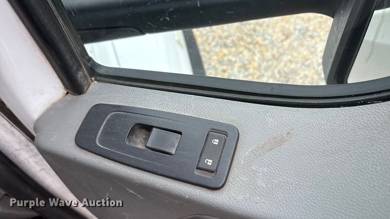 image for item EA7844 2017 Kenworth T880 roll-off container truck