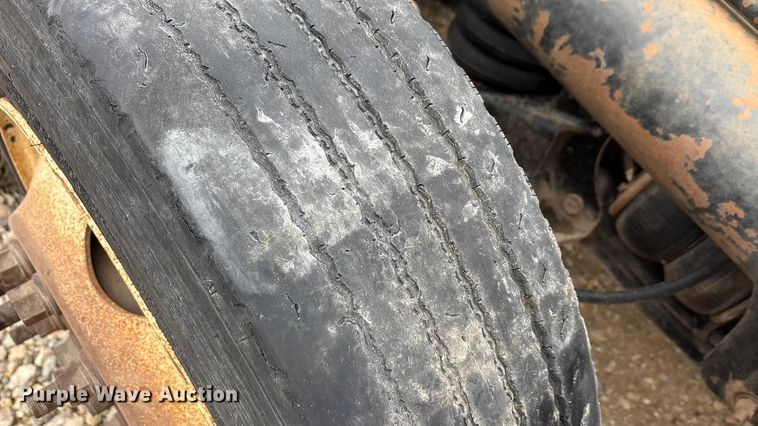 image for item EA7844 2017 Kenworth T880 roll-off container truck