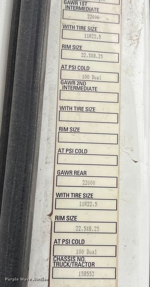 image for item EA7844 2017 Kenworth T880 roll-off container truck