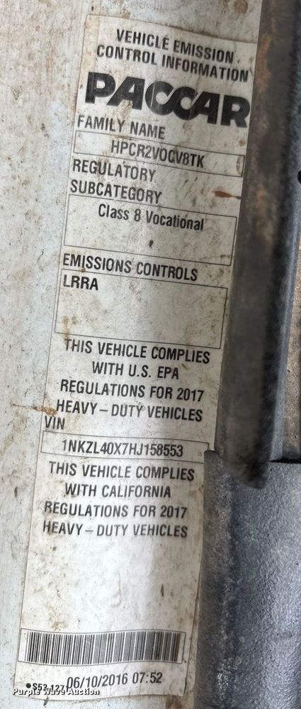 image for item EA7844 2017 Kenworth T880 roll-off container truck