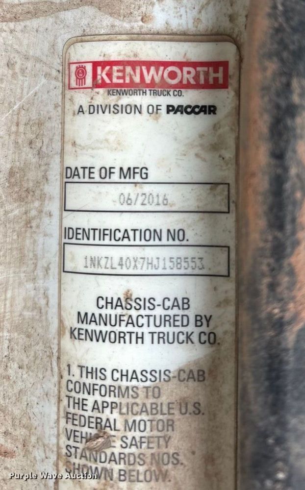 image for item EA7844 2017 Kenworth T880 roll-off container truck