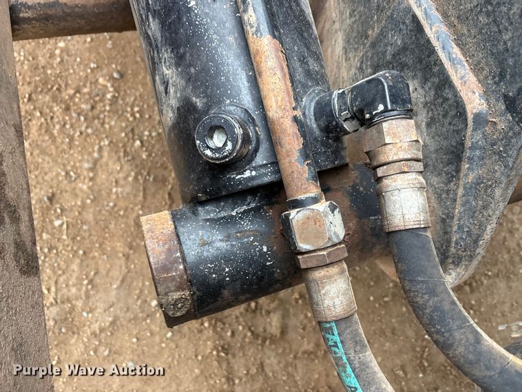 image for item EA7845 2018 Kenworth T880 roll-off container truck