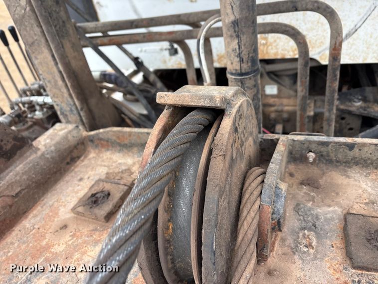 image for item EA7845 2018 Kenworth T880 roll-off container truck