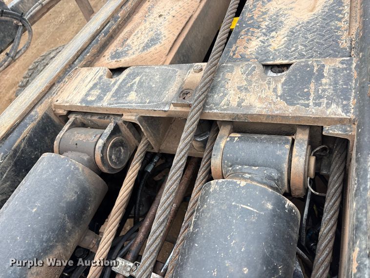 image for item EA7845 2018 Kenworth T880 roll-off container truck