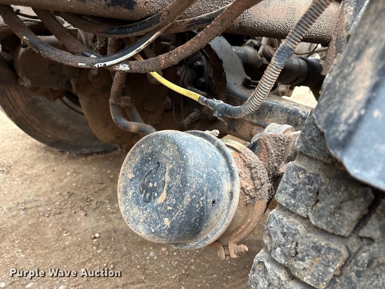 image for item EA7845 2018 Kenworth T880 roll-off container truck