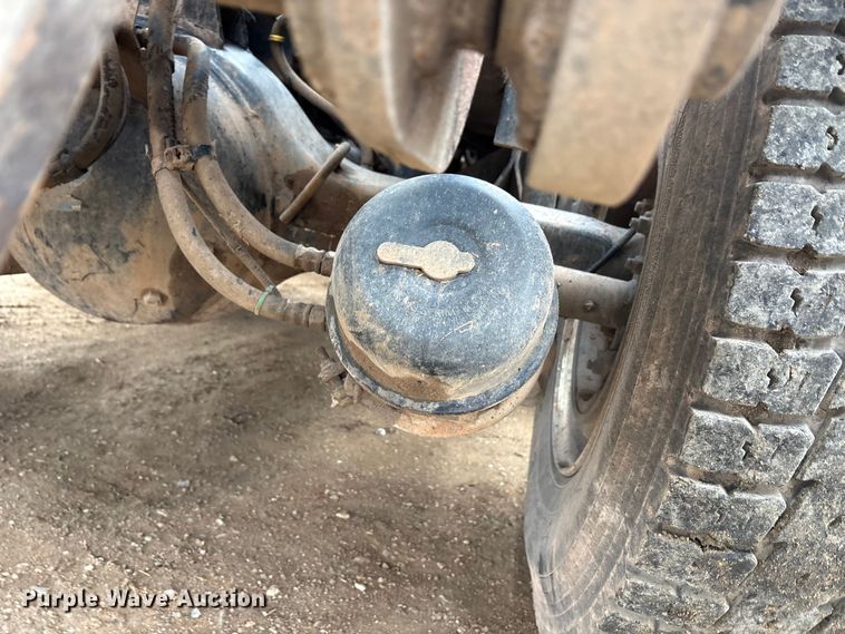 image for item EA7845 2018 Kenworth T880 roll-off container truck