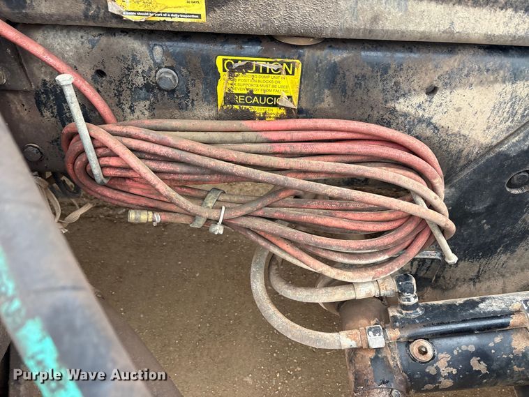 image for item EA7845 2018 Kenworth T880 roll-off container truck