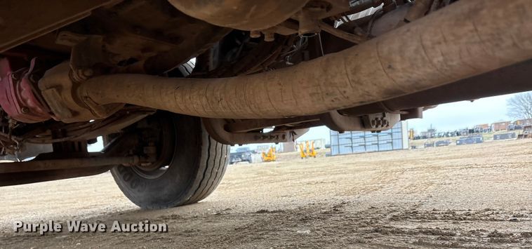 image for item EA7845 2018 Kenworth T880 roll-off container truck