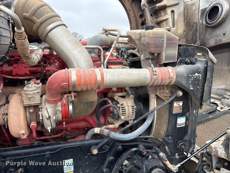 image for item EA7845 2018 Kenworth T880 roll-off container truck