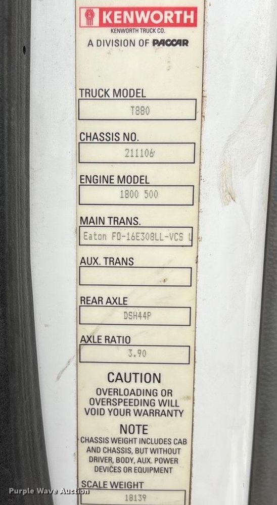 image for item EA7845 2018 Kenworth T880 roll-off container truck